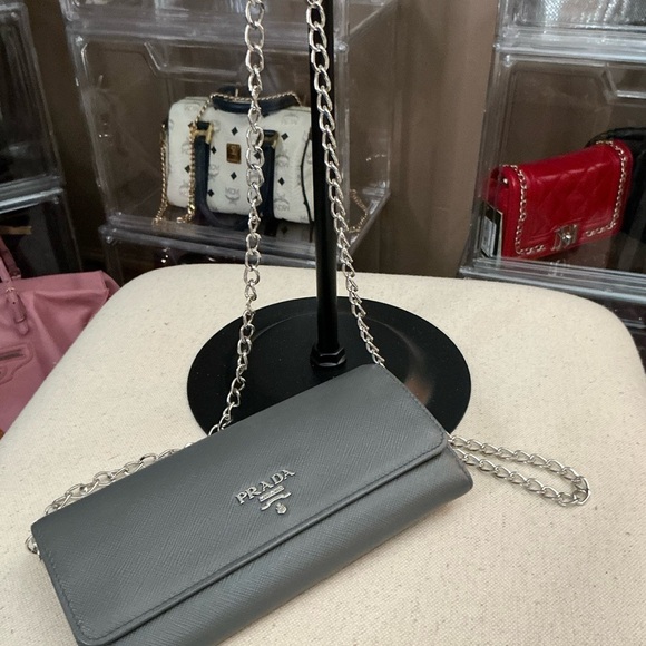 Large Prada with Saffiano Leather with Cream & /Pale Pink interior. - Picture 10 of 16